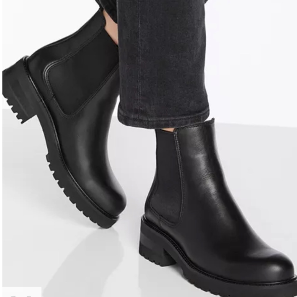 NEW La Canadienne Conner Pull On Black Leather Chelsea Boots Waterproof Bootie - Picture 4 of 4